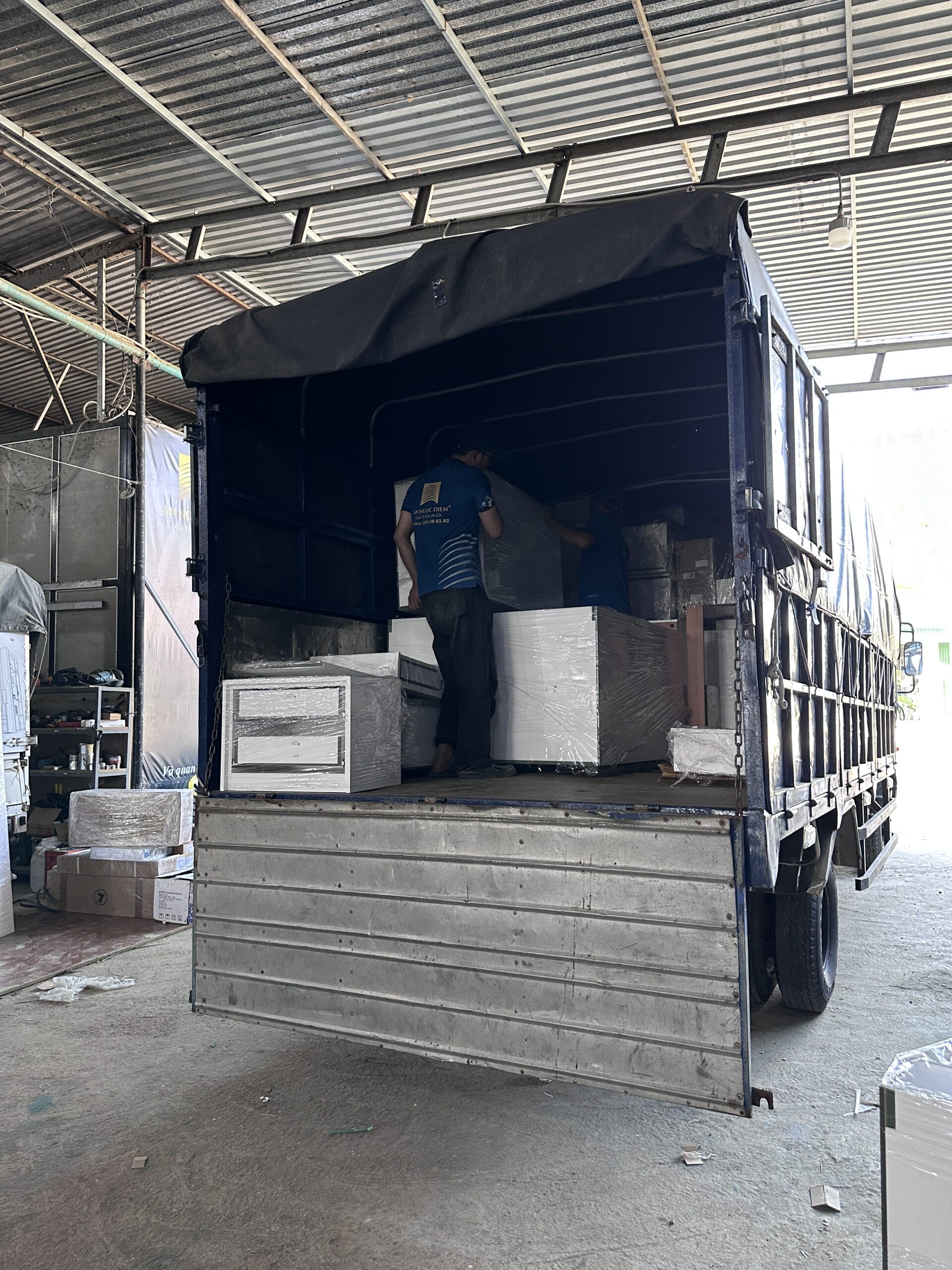 Vận chuyển nội thất Khánh Hòa